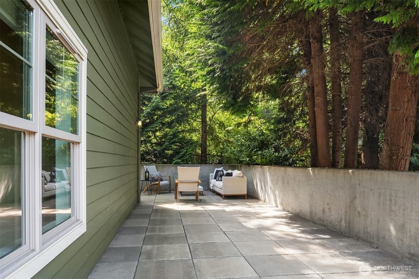 Property photo for 3150 W Government Way #105, Seattle photo 18
