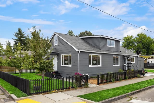 Property photo for 302 E Gilman Avenue, Arlington photo 2