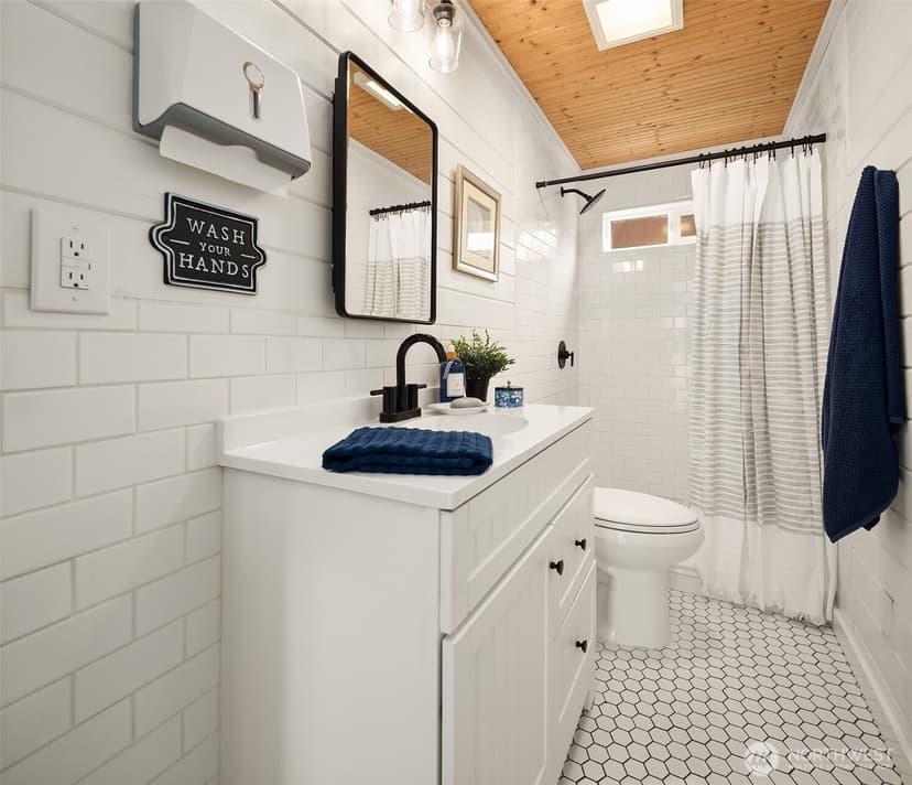 Property photo for 302 E Gilman Avenue, Arlington photo 20