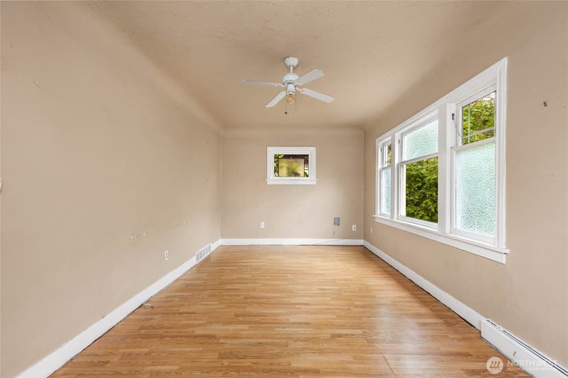 Property photo for 1024 S Director Street, Seattle photo 6