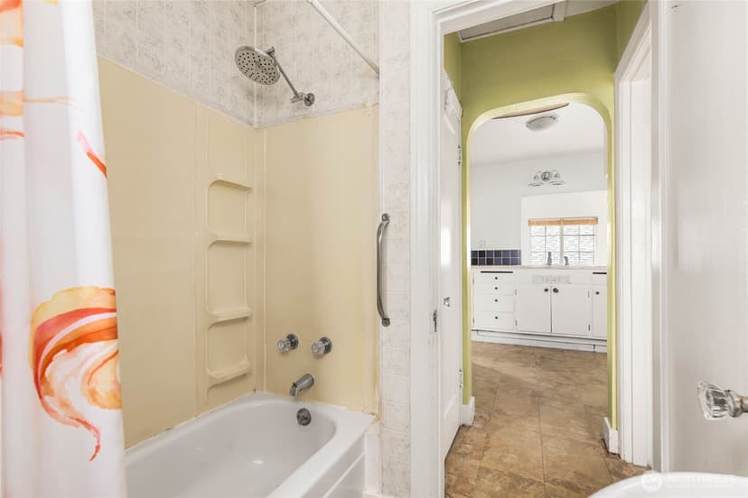 Property photo for 1024 S Director Street, Seattle photo 14