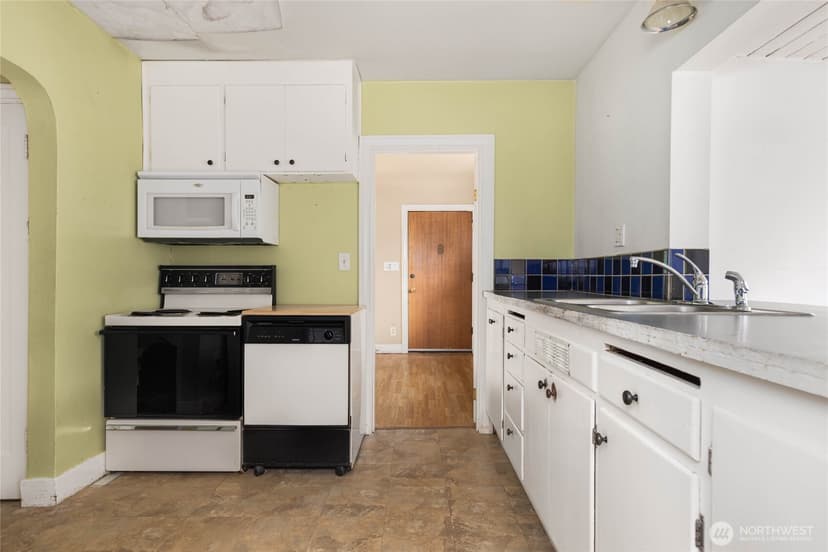 Property photo for 1024 S Director Street, Seattle photo 9