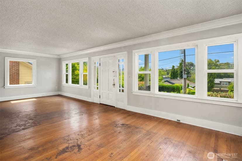 Property photo for 2518 30th Avenue S, Seattle photo 6