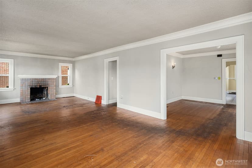 Property photo for 2518 30th Avenue S, Seattle photo 7