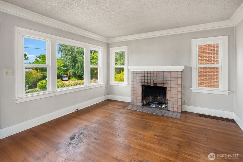 Property photo for 2518 30th Avenue S, Seattle photo 5