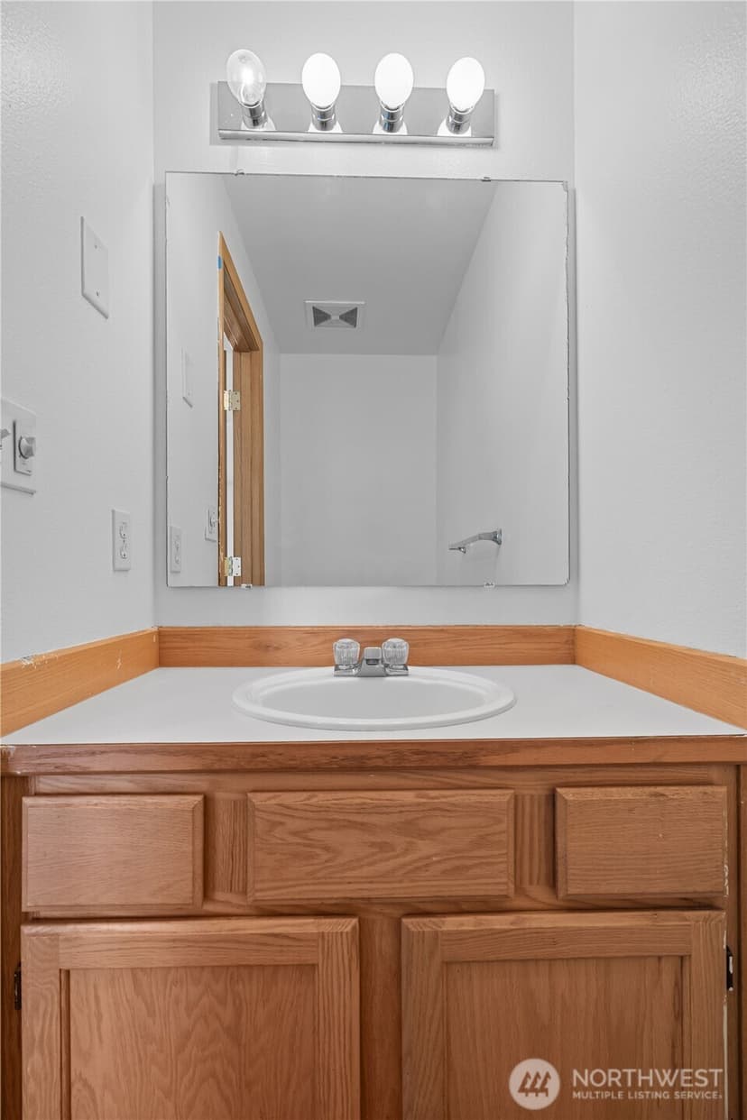 Property photo for 13716 21st Avenue E, Tacoma photo 14