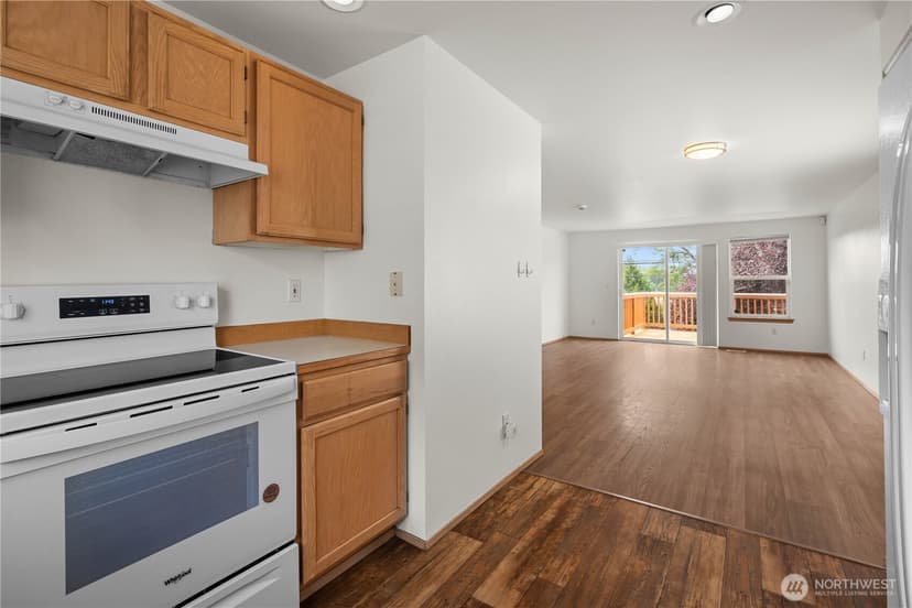 Property photo for 13716 21st Avenue E, Tacoma photo 11