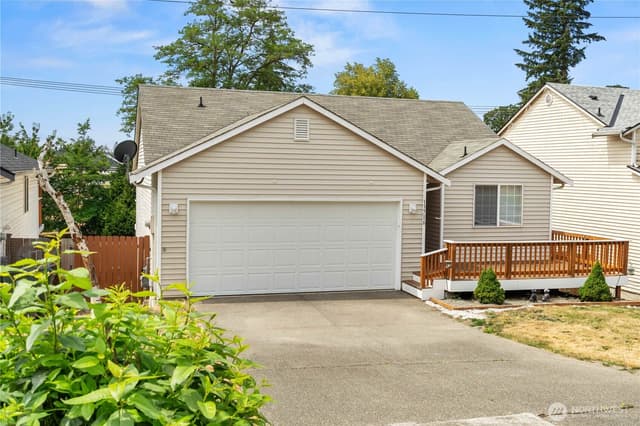 Property photo for 13716 21st Avenue E, Tacoma