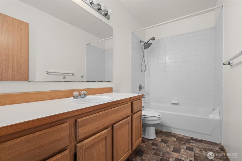 Property photo for 13716 21st Avenue E, Tacoma photo 28