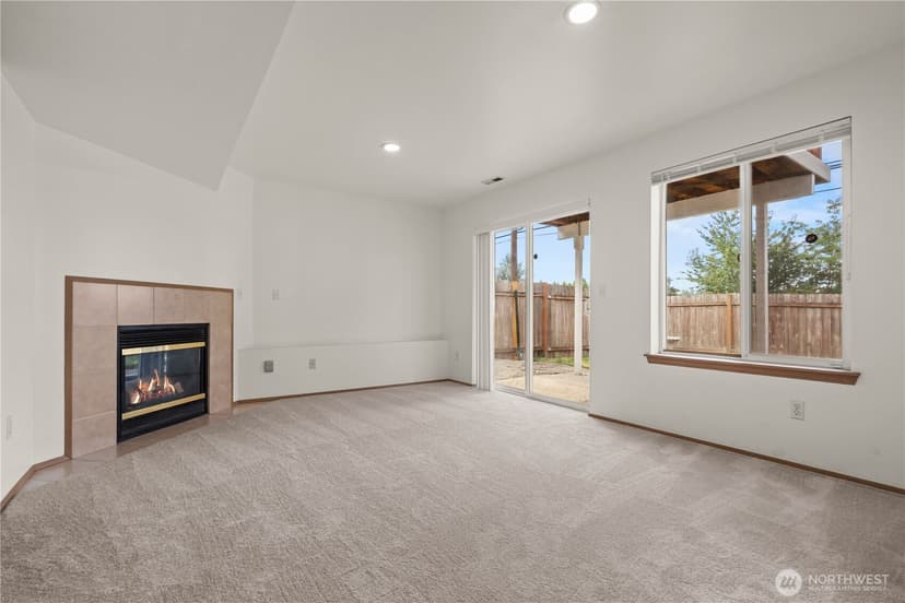 Property photo for 13716 21st Avenue E, Tacoma photo 24