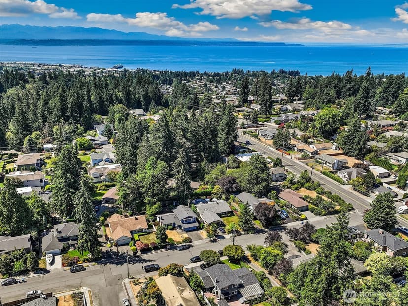 Property photo for 20832 88th Place W, Edmonds photo 30