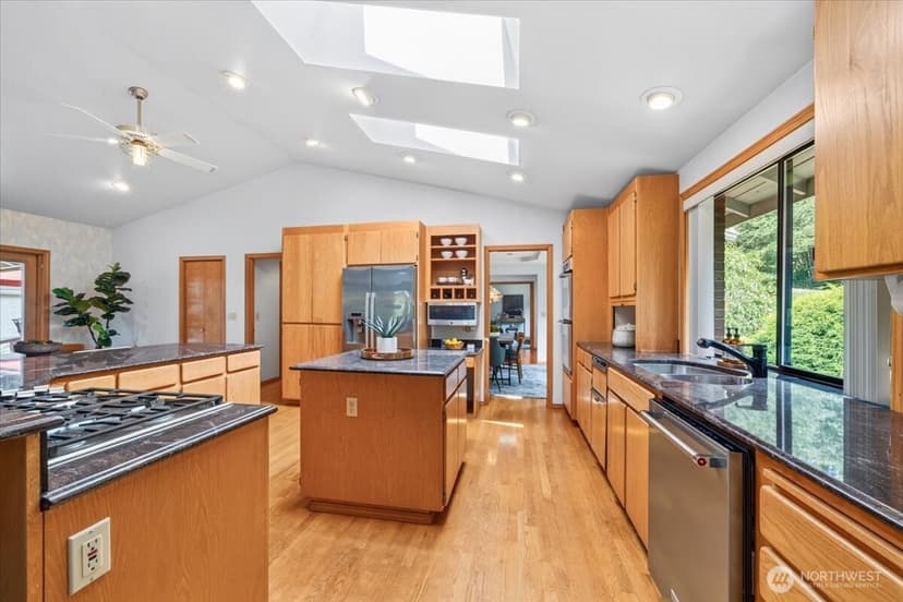 Property photo for 23826 SE 225th Street, Maple Valley photo 13