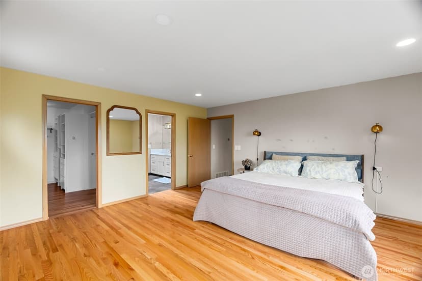 Property photo for 5128 Seaview Way, Everett photo 21