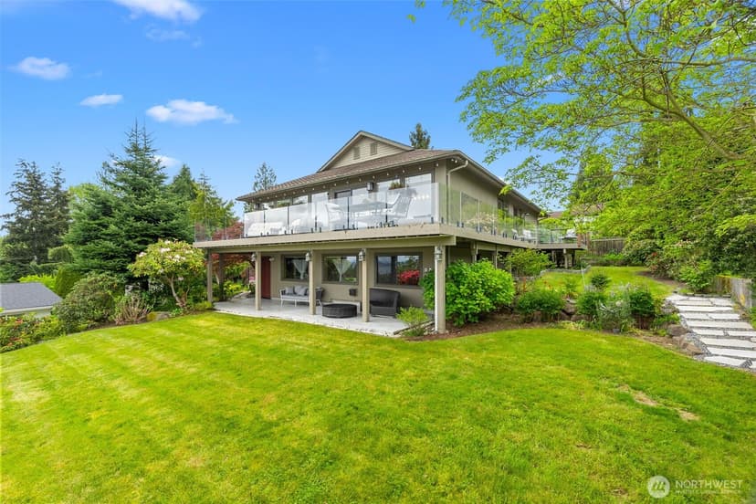 Property photo for 5128 Seaview Way, Everett photo 35