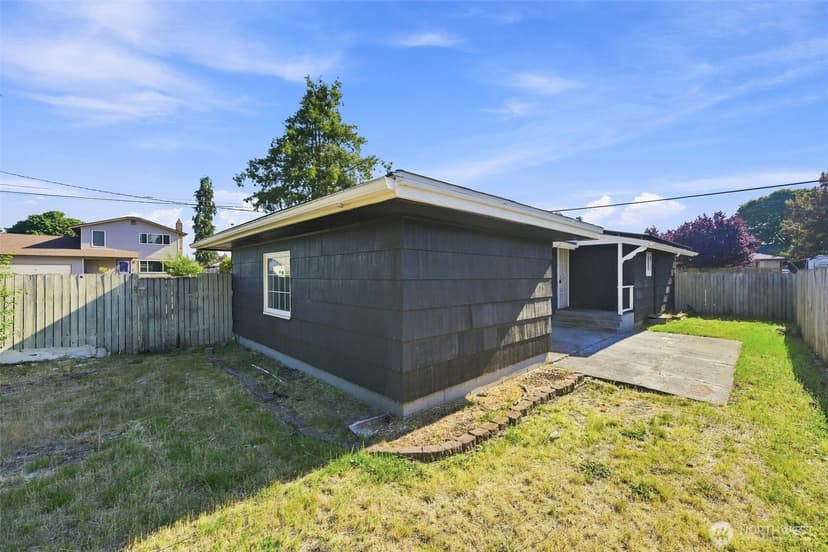 Property photo for 1402 Violet Meadow Street S, Tacoma photo 19