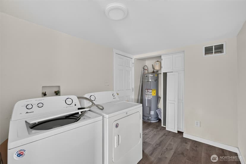 Property photo for 1402 Violet Meadow Street S, Tacoma photo 16