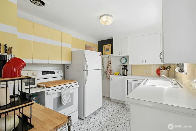 Property photo for 1217 S Charlestown Street, Seattle photo 8