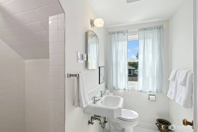 Property photo for 1217 S Charlestown Street, Seattle photo 20