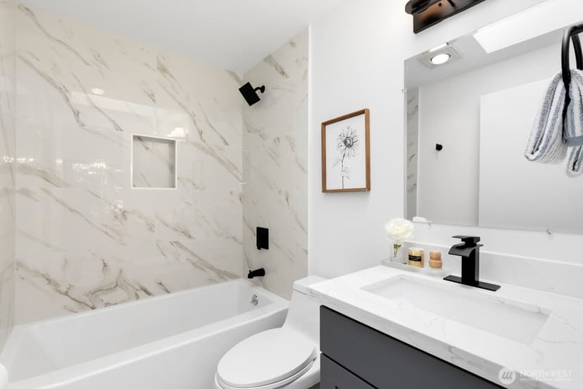 Property photo for 8548 1st Avenue NE, Seattle photo 19