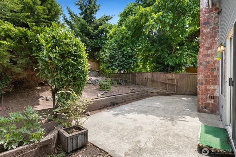 Property photo for 8548 1st Avenue NE, Seattle photo 24