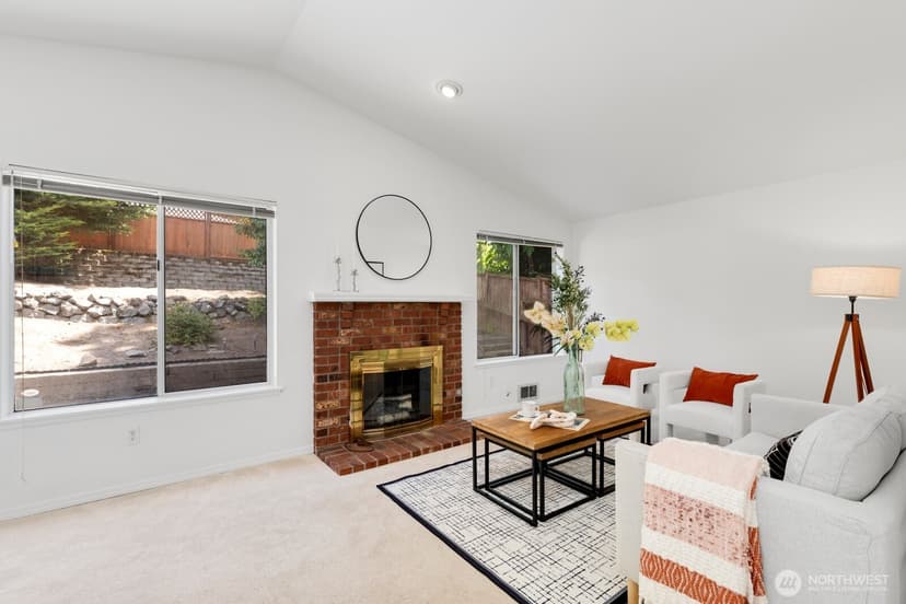 Property photo for 8548 1st Avenue NE, Seattle photo 12