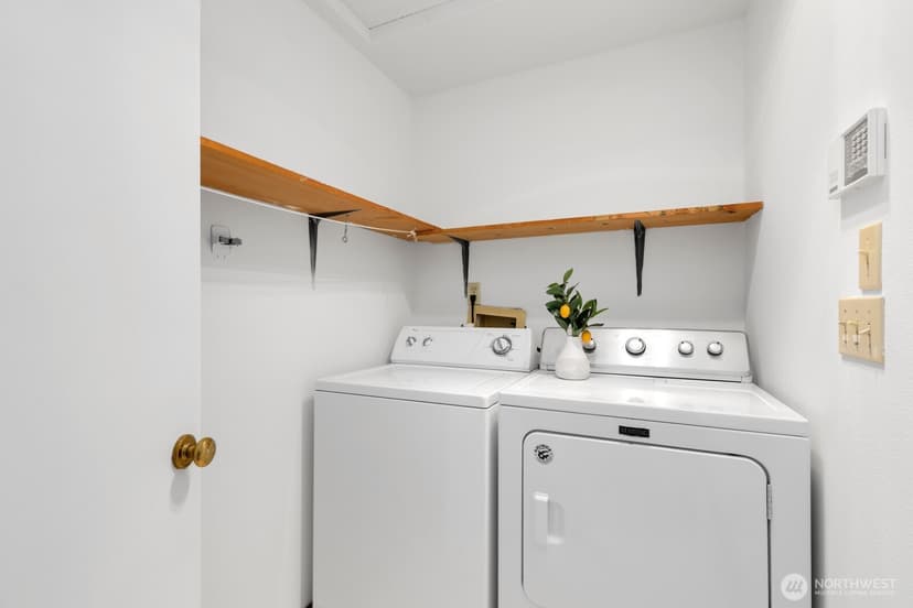Property photo for 8548 1st Avenue NE, Seattle photo 22