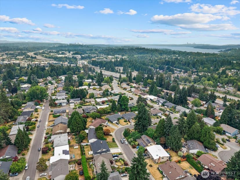Property photo for 13610 116th Place NE, Kirkland photo 8