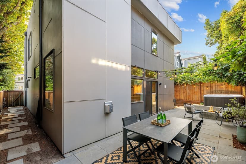Property photo for 714 28th Avenue S, Seattle photo 31