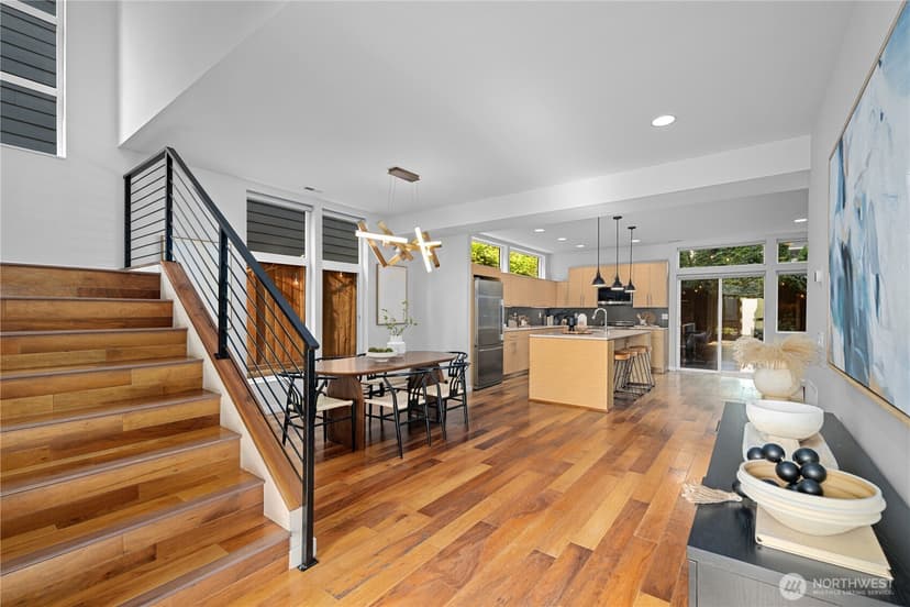 Property photo for 714 28th Avenue S, Seattle photo 11