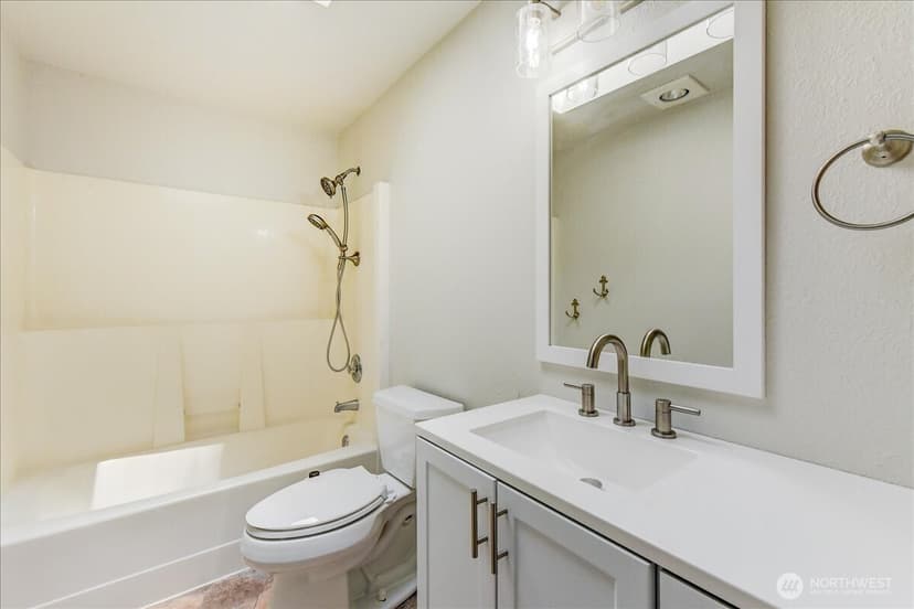 Property photo for 5019 139th Place NE, Marysville photo 23