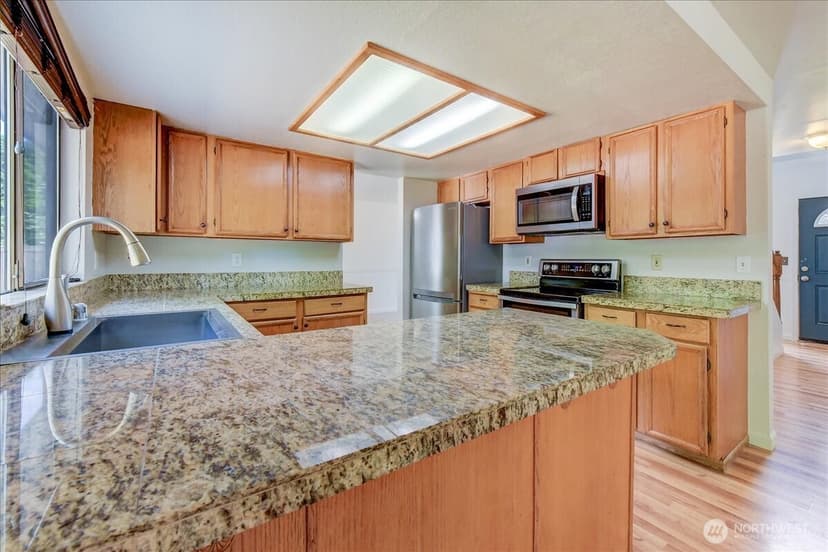 Property photo for 5019 139th Place NE, Marysville photo 12