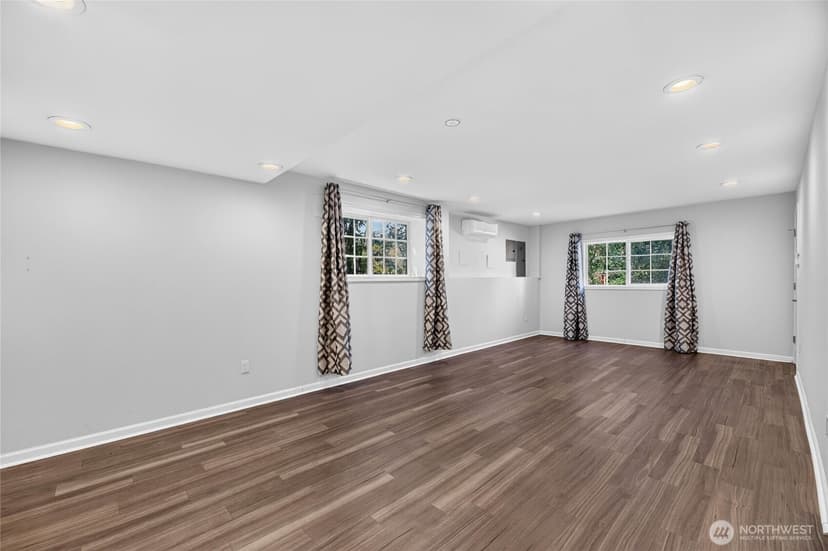 Property photo for 6704 23rd Avenue SW, Seattle photo 21
