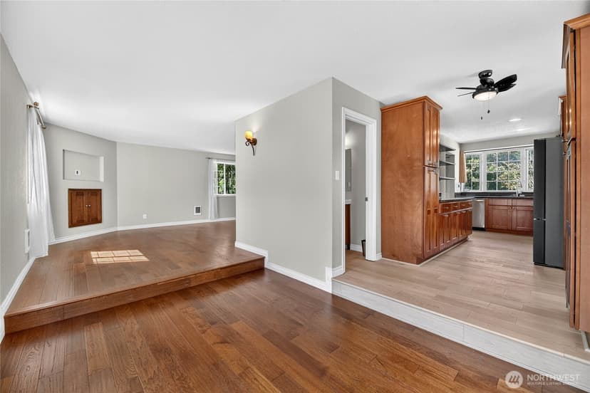 Property photo for 6704 23rd Avenue SW, Seattle photo 7