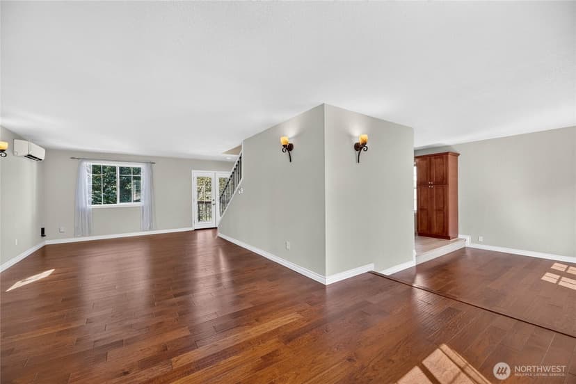 Property photo for 6704 23rd Avenue SW, Seattle photo 8