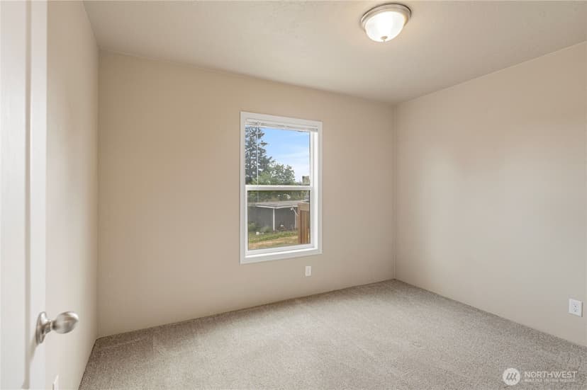 Property photo for 5219 5th Street, Bremerton photo 21