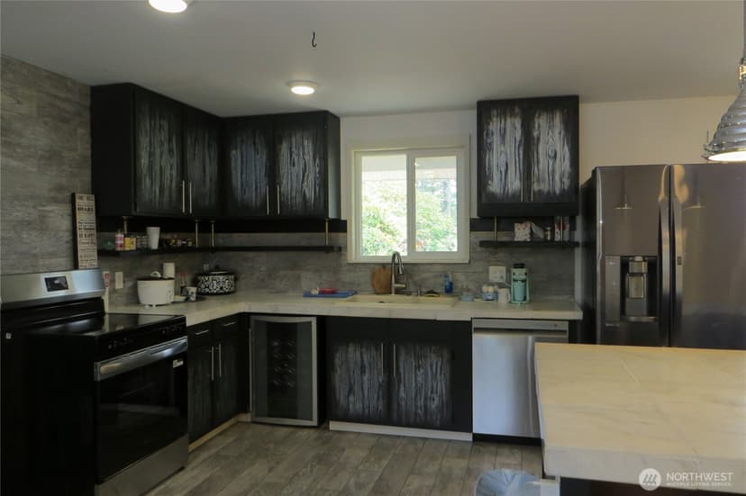 Property photo for 237 Dolphin Avenue NE, Ocean Shores photo 8