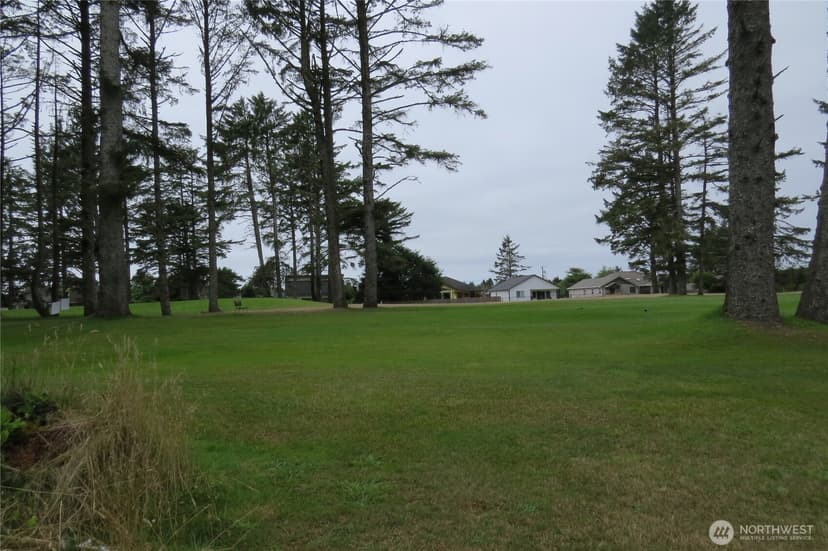Property photo for 237 Dolphin Avenue NE, Ocean Shores photo 28
