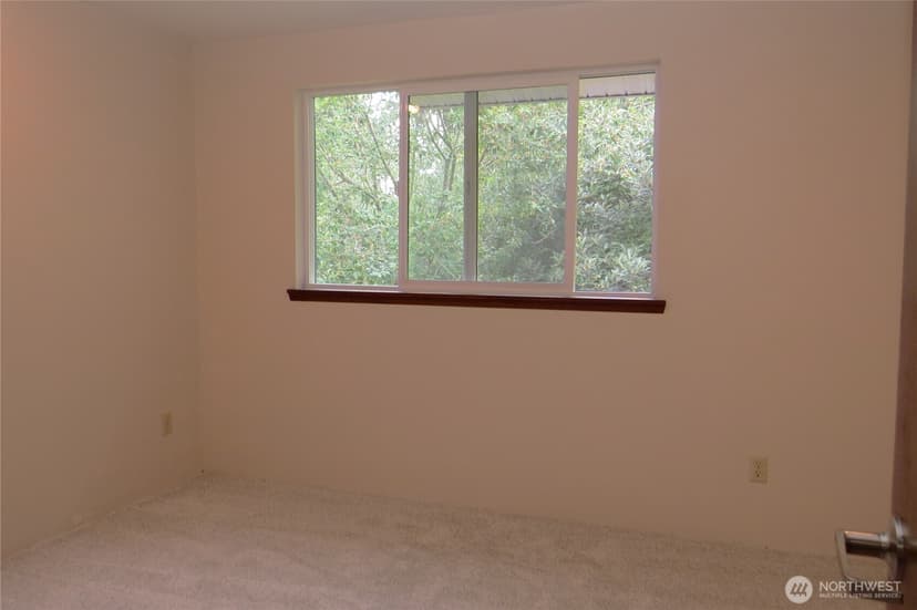 Property photo for 237 Dolphin Avenue NE, Ocean Shores photo 10
