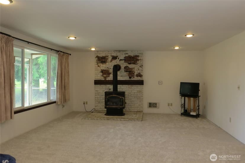 Property photo for 237 Dolphin Avenue NE, Ocean Shores photo 3
