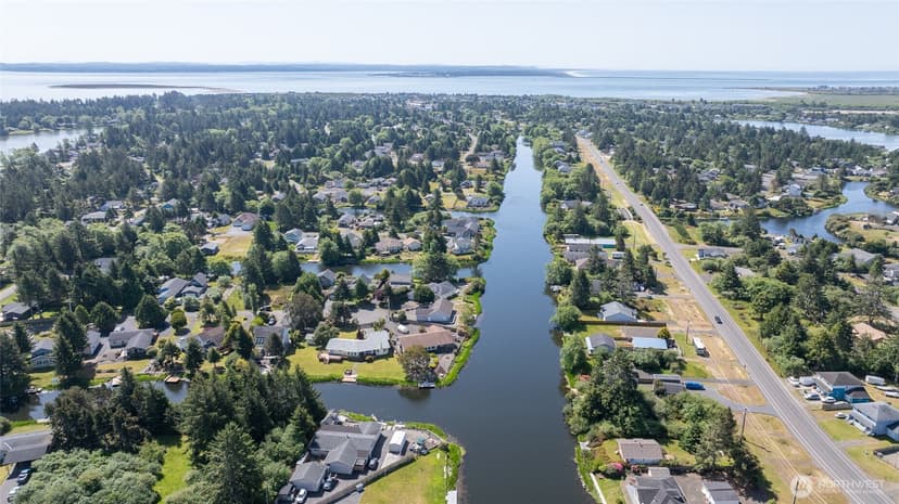 Property photo for 237 Dolphin Avenue NE, Ocean Shores photo 36