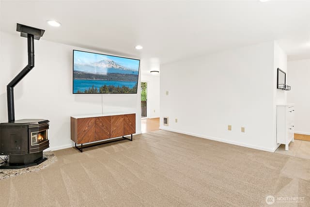 Property photo for 17330 426th Avenue SE, North Bend photo 4