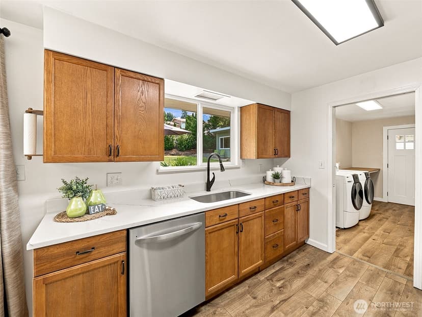 Property photo for 21638 94th Place S, Kent photo 13
