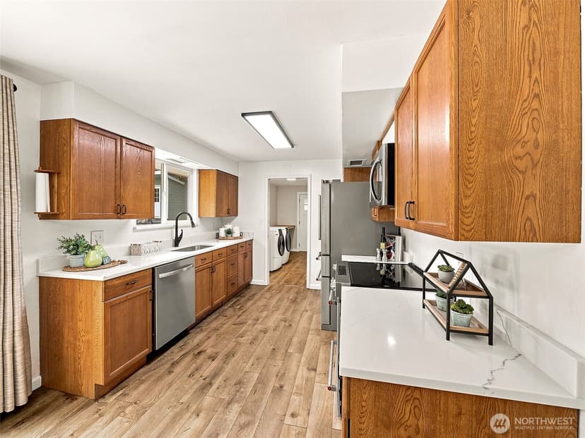 Property photo for 21638 94th Place S, Kent photo 11