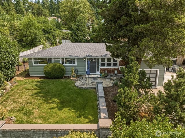 Property photo for 21638 94th Place S, Kent photo 2