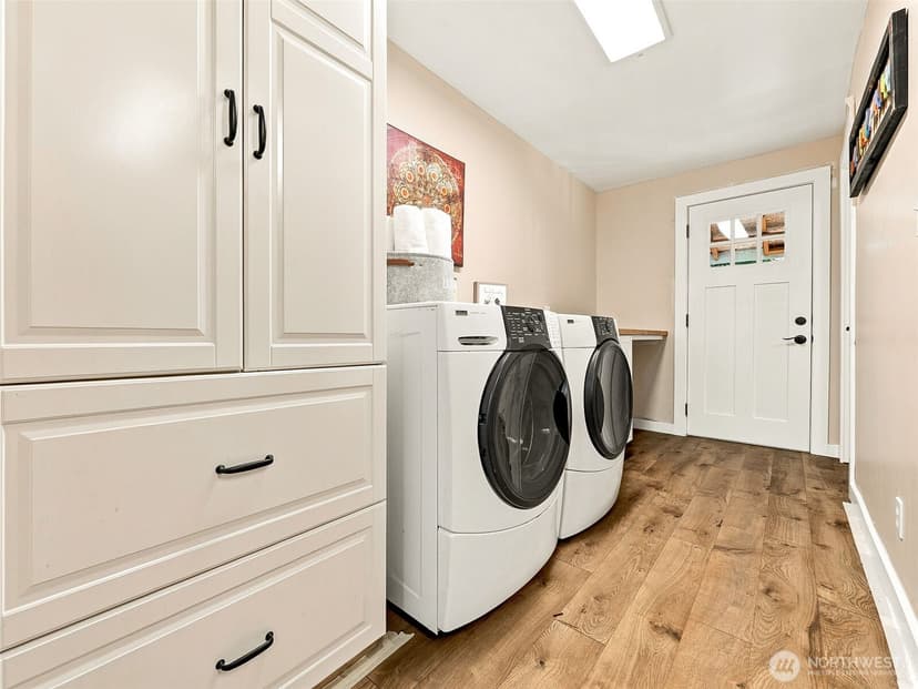 Property photo for 21638 94th Place S, Kent photo 24