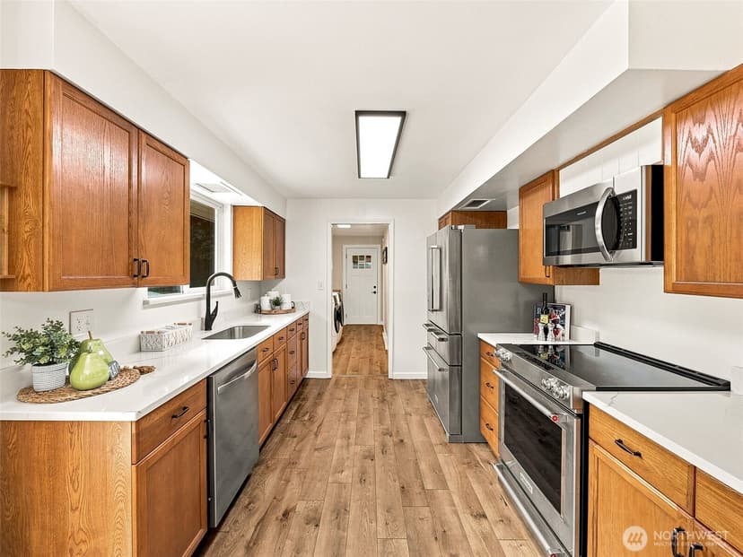 Property photo for 21638 94th Place S, Kent photo 12
