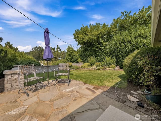 Property photo for 21638 94th Place S, Kent photo 4