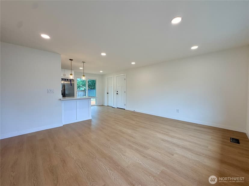 Property photo for 1109 27th Street SE, Auburn photo 3