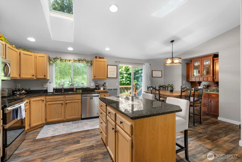 Property photo for 20530 Lois Lane, Arlington photo 10