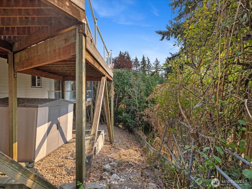Property photo for 10830 Lake View Drive, Lake Stevens photo 32